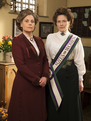 Up The Women. Image shows from L to R: Helen (Rebecca Front), Margaret (Jessica Hynes). Copyright: BBC / Baby Cow Productions