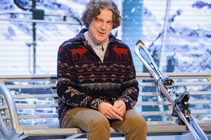 Alan Davies Après-Ski. Alan Davies. Copyright: So Television