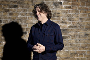 Alan Davies: As Yet Untitled. Alan Davies