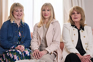 Amandaland. Image shows left to right: Anne (Philippa Dunne), Amanda (Lucy Punch), Felicity (Joanna Lumley)