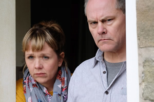 Bad Move. Image shows from L to R: Nicky (Kerry Godliman), Steve (Jack Dee). Copyright: Open Mike Productions