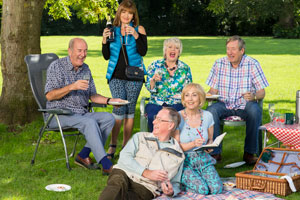 Boomers. Image shows from L to R: John (Russ Abbot), Maureen (Stephanie Beacham), Trevor (James Smith), Joyce (Alison Steadman), Carol (Paula Wilcox), Alan (Philip Jackson). Copyright: Hat Trick Productions