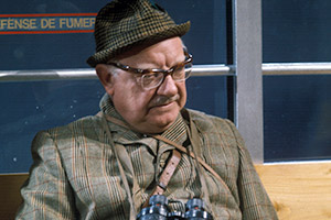 Car Along The Pass. Henry Duckworth (Arthur Lowe). Copyright: Yorkshire Television