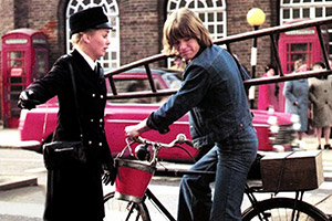 Confessions Of A Window Cleaner. Image shows from L to R: Elizabeth Radlett (Linda Hayden), Timothy Lea (Robin Askwith). Copyright: Columbia Pictures