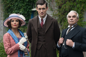 Decline And Fall. Image shows from L to R: Margot Beste-Chetwynde (Eva Longoria), Paul Pennyfeather (Jack Whitehall), Dr Fagan (David Suchet)