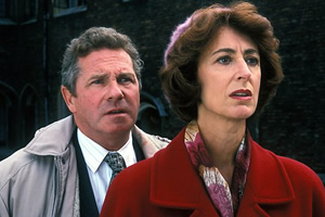 Eskimo Day. Image shows from L to R: Bevis Whittle (David Ross), Shani Whittle (Maureen Lipman)