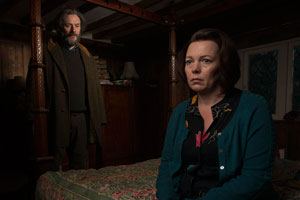 Flowers. Image shows from L to R: Maurice (Julian Barratt), Deborah (Olivia Colman). Copyright: Kudos Productions