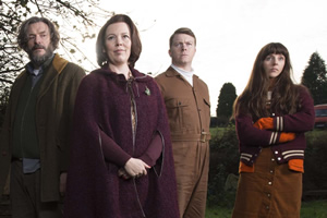 Flowers. Image shows from L to R: Maurice (Julian Barratt), Deborah (Olivia Colman), Donald (Daniel Rigby), Amy (Sophia Di Martino). Copyright: Kudos Productions