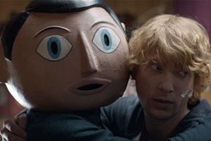 Frank. Image shows from L to R: Frank Sidebottom (Michael Fassbender), Jon Burroughs (Domhnall Gleeson). Copyright: Film4