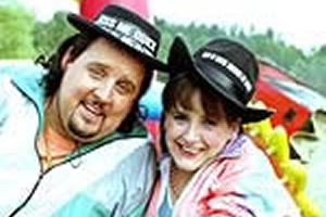 Max And Paddy's Road To Nowhere. Image shows from L to R: Max (Peter Kay), Tina (Lisa Hammond). Copyright: Phil McIntyre Entertainment