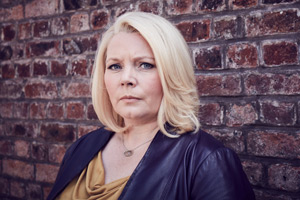 No Offence. D.I. Vivienne Deering (Joanna Scanlan). Copyright: AbbottVision