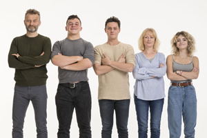 Outnumbered. Image shows from L to R: Pete (Hugh Dennis), Ben (Daniel Roche), Jake (Tyger Drew-Honey), Sue (Claire Skinner), Karen (Ramona Marquez). Copyright: Hat Trick Productions