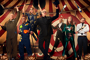 Taskmaster. Image shows left to right: Dara O Briain, Munya Chawawa, Sarah Millican, Greg Davies, Alex Horne, Fern Brady, John Kearns