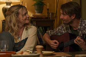 The Ballad Of Wallis Island. Image shows left to right: Nell Mortimer (Carey Mulligan), Herb McGwyer (Tom Basden)