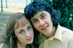 The Lovers!. Image shows from L to R: Beryl (Paula Wilcox), Geoffrey (Richard Beckinsale). Copyright: Gildor Films