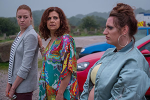 The Other One. Image shows from L to R: Cathy (Ellie White), Tess (Rebecca Front), Cat (Lauren Socha). Copyright: Tiger Aspect Productions