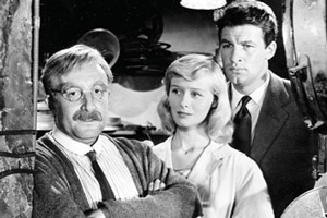 The Smallest Show On Earth. Image shows from L to R: Leslie Quill (Peter Sellers), Jean Spenser (Virginia McKenna), Matt Spenser (Bill Travers)