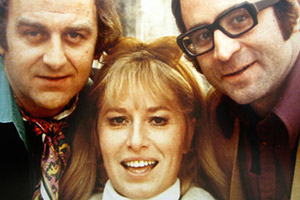 Thick As Thieves. Image shows from L to R: Stan (John Thaw), Annie (Pat Ashton), George Dobbs (Bob Hoskins). Copyright: London Weekend Television