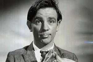 Trouble In Store. Norman (Norman Wisdom). Copyright: Two Cities Films