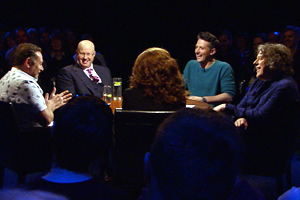 Alan Davies: As Yet Untitled. Image shows from L to R: John Thomson, Matt Lucas, Sarah Kendall, Stuart Goldsmith, Alan Davies. Copyright: Phil McIntyre Entertainment