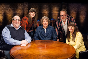 Alan Davies: As Yet Untitled. Image shows from L to R: Justin Moorhouse, Aisling Bea, Alan Davies, Vic Reeves, Jo Enright. Copyright: Phil McIntyre Entertainment