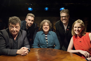 Alan Davies: As Yet Untitled. Image shows from L to R: Stuart Maconie, Carl Donnelly, Alan Davies, Phill Jupitus, Pippa Evans. Copyright: Phil McIntyre Entertainment