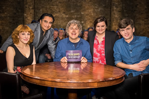 Alan Davies: As Yet Untitled. Image shows from L to R: Sophie Willan, Sanjeev Bhaskar, Alan Davies, Susan Calman, Ivo Graham. Copyright: Phil McIntyre Entertainment