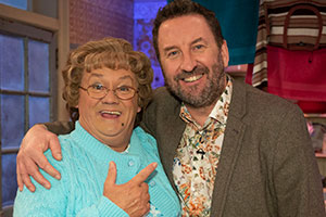 All Round To Mrs. Brown's. Image shows from L to R: Mrs Brown (Brendan O'Carroll), Lee Mack