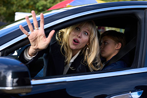 Amandaland. Image shows left to right: Amanda (Lucy Punch), Manus (Alexander Shaw)