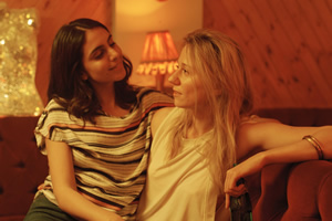 The Bisexual. Image shows from L to R: Katie (Anjili Mohindra), Beth (Hannah Almond)