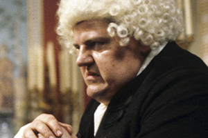 Blackadder. Dr. Samuel Johnson (Robbie Coltrane). Credit: BBC