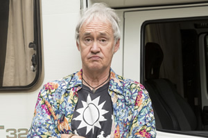 Boomers. Mick (Nigel Planer). Copyright: Hat Trick Productions