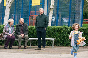 Breeders. Image shows from L to R: Jackie (Joanna Bacon), Jim (Alun Armstrong), Paul (Martin Freeman), Young Ava (Jayda Eyles). Copyright: Avalon Television