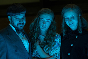 Everyone Else Burns. Image shows left to right: David Lewis (Simon Bird), Rachel (Amy James-Kelly), Fiona Lewis (Kate O'Flynn)