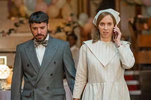 Everyone Else Burns. Image shows left to right: David (Simon Bird), Fiona (Kate O'Flynn)