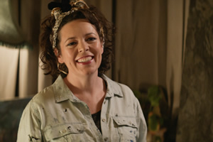 Fleabag. Godmother (Olivia Colman). Copyright: Two Brothers Pictures