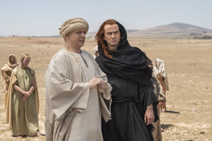 Good Omens. Image shows from L to R: Aziraphale (Michael Sheen), Crowley (David Tennant)