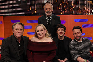 The Graham Norton Show. Image shows left to right: Daniel Craig, Nicola Coughlan, Graham Norton, Jesse Eisenberg, Kieran Culkin