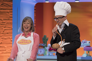 Harry Hill's Tea Time. Image shows from L to R: Jenny Agutter, Harry Hill. Copyright: Nit TV