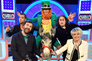 Harry Hill's Alien Fun Capsule. Image shows from L to R: Jacob Anderson, David O'Doherty, Harry Hill, Ross Noble, Gloria Hunniford. Copyright: Nit TV