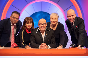 Harry Hill's Alien Fun Capsule. Image shows from L to R: Krishnan Guru-Murthy, Stephanie Beacham, Harry Hill, Pam Ferris, Tom Allen. Copyright: Nit TV