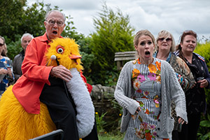 Meet The Richardsons. Image shows from L to R: Bernie Clifton, Lucy (Lucy Beaumont)