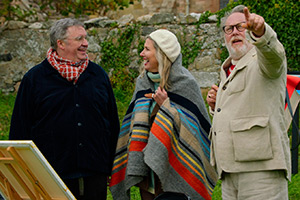 Painting Birds With Jim And Nancy Moir. Image shows left to right: Mark Benton, Nancy Sorrell, Vic Reeves