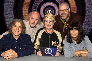 QI. Image shows from L to R: Alan Davies, Bill Bailey, Sandi Toksvig, Phill Jupitus, Claudia Winkleman. Copyright: TalkbackThames