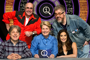 QI. Image shows from L to R: Alan Davies, Danny Baker, Sandi Toksvig, Phill Jupitus, Teri Hatcher. Copyright: TalkbackThames