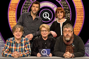 QI. Image shows from L to R: Alan Davies, Rhod Gilbert, Sandi Toksvig, Cally Beaton, Phill Jupitus. Copyright: TalkbackThames