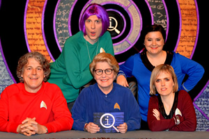 QI. Image shows from L to R: Alan Davies, Joe Lycett, Sandi Toksvig, Susan Calman, Holly Walsh. Copyright: TalkbackThames