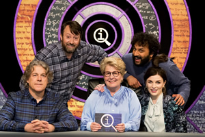 QI. Image shows from L to R: Alan Davies, David Mitchell, Sandi Toksvig, Nish Kumar, Aisling Bea