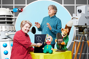 QI. Image shows left to right: Sandi Toksvig, Alan Davies