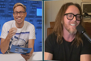 The Russell Howard Hour. Image shows from L to R: Russell Howard, Tim Minchin. Copyright: Avalon Television